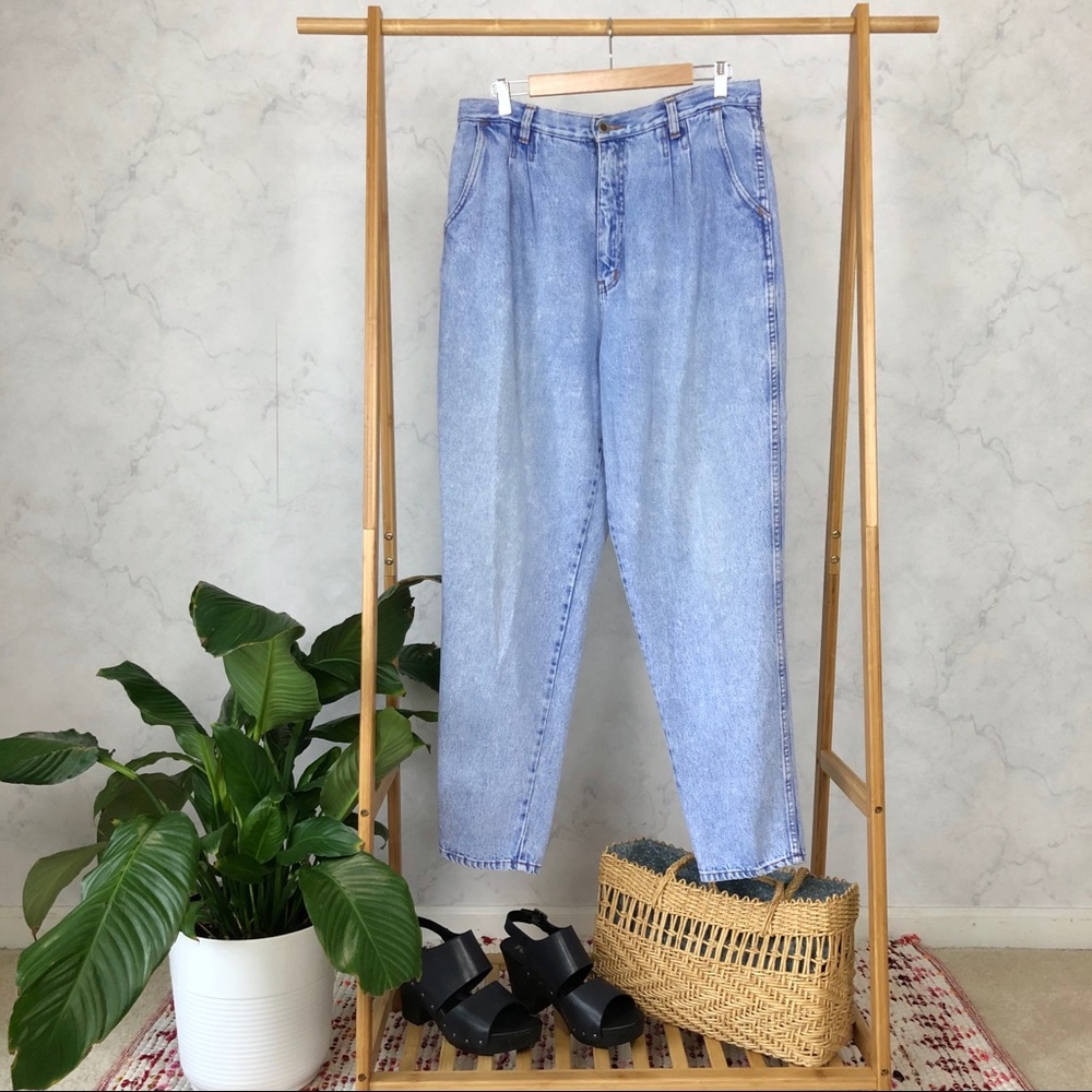 Vintage 90s Bill Blass Pleated High Rise Mom Jeans